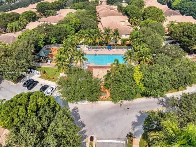 4283 Vineyard Cir #4283 Weston, FL 33332