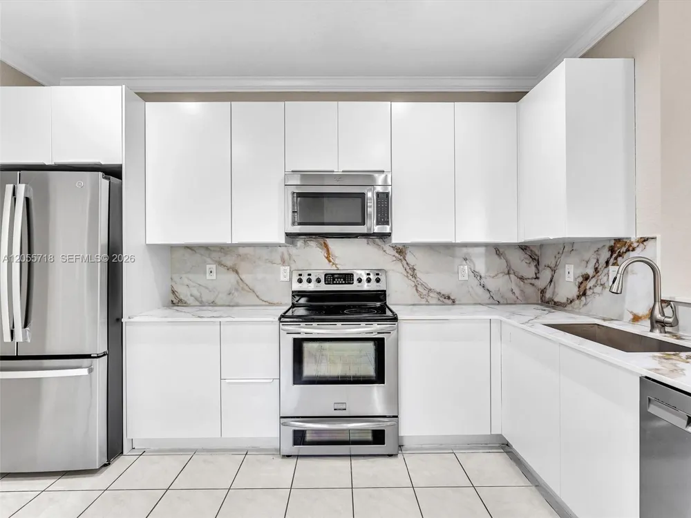 4283 Vineyard Cir #4283 Weston, FL 33332