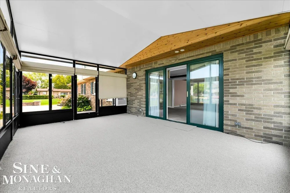 7252 Cardinal Road Clay Township, MI 48001