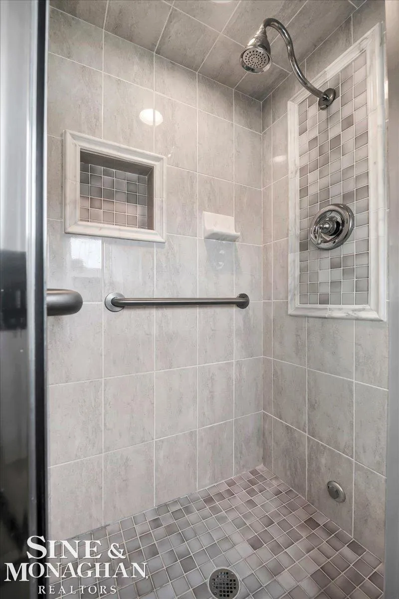 7252 Cardinal Road Clay Township, MI 48001