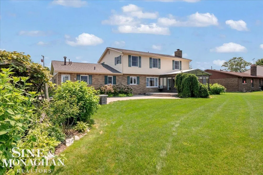 7252 Cardinal Road Clay Township, MI 48001