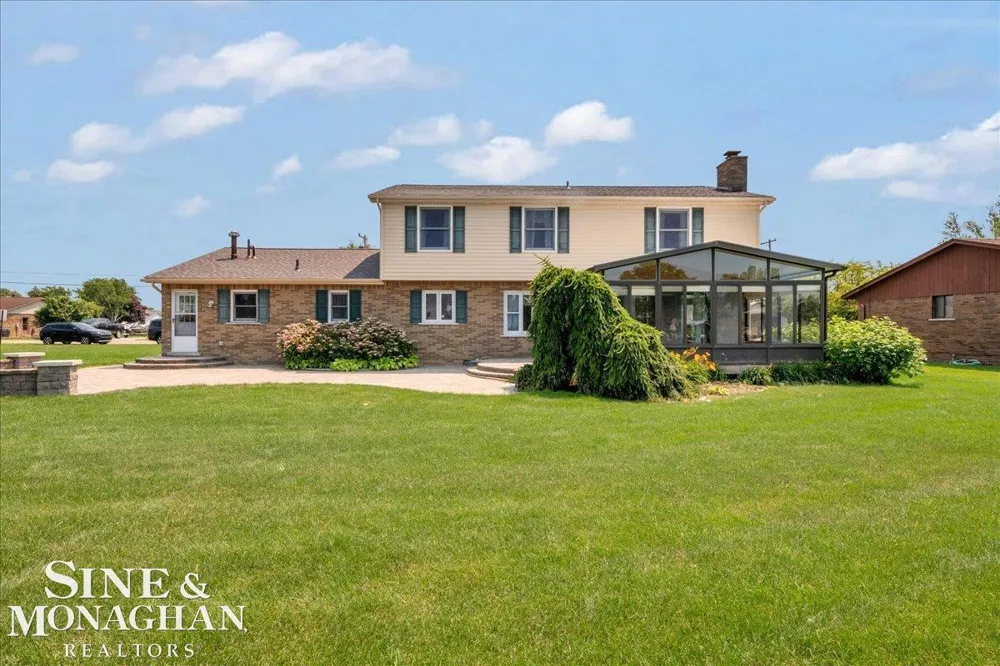 7252 Cardinal Road Clay Township, MI 48001