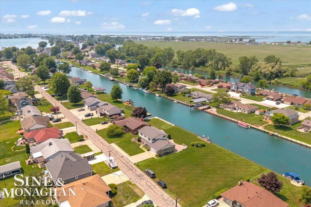 7252 Cardinal Road Clay Township, MI 48001