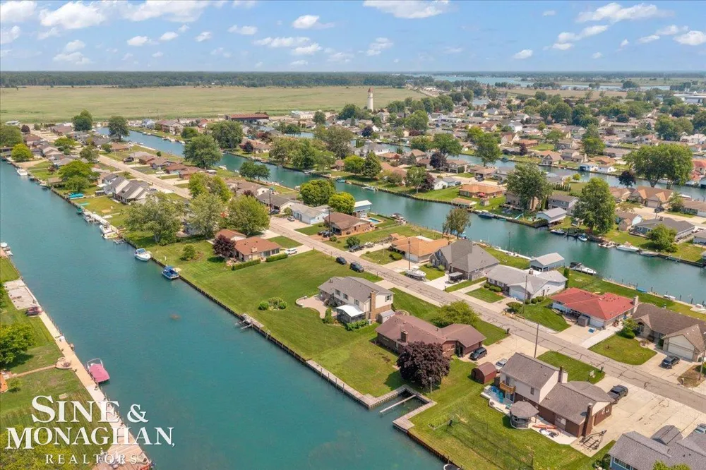 7252 Cardinal Road Clay Township, MI 48001