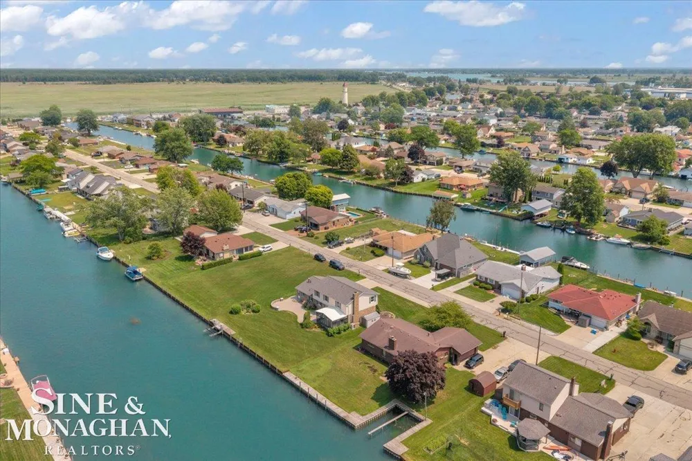 7252 Cardinal Road Clay Township, MI 48001