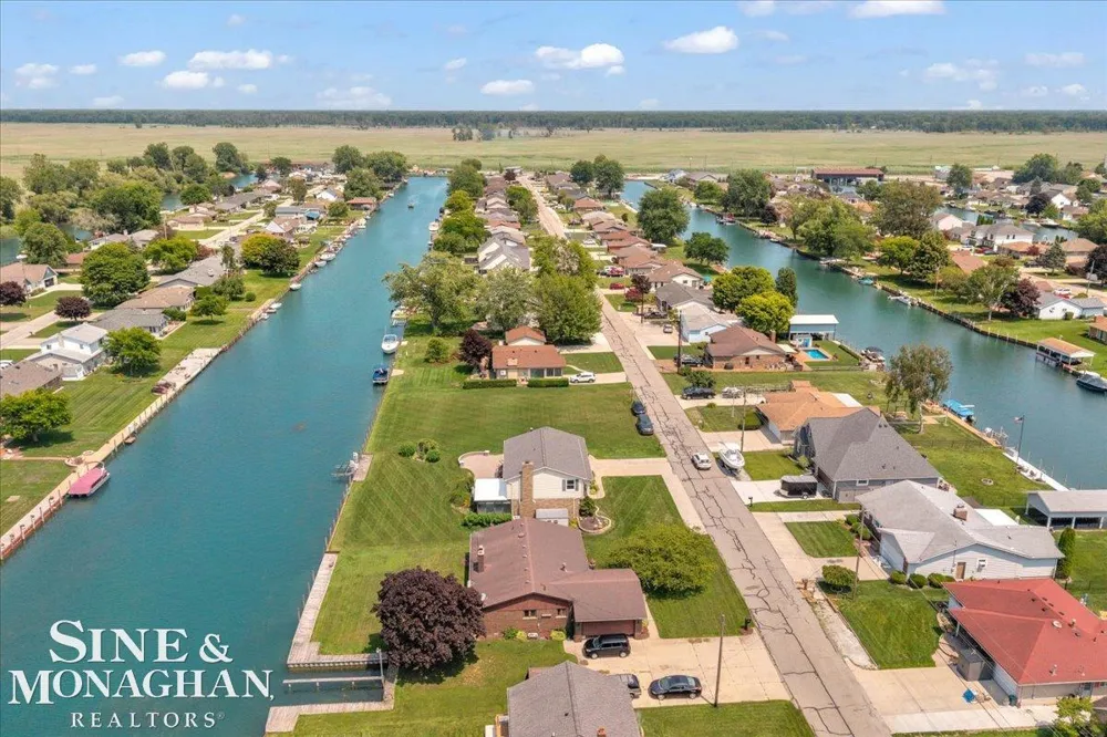 7252 Cardinal Road Clay Township, MI 48001