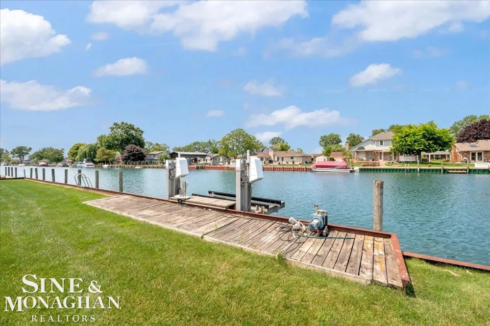 7252 Cardinal Road Clay Township, MI 48001