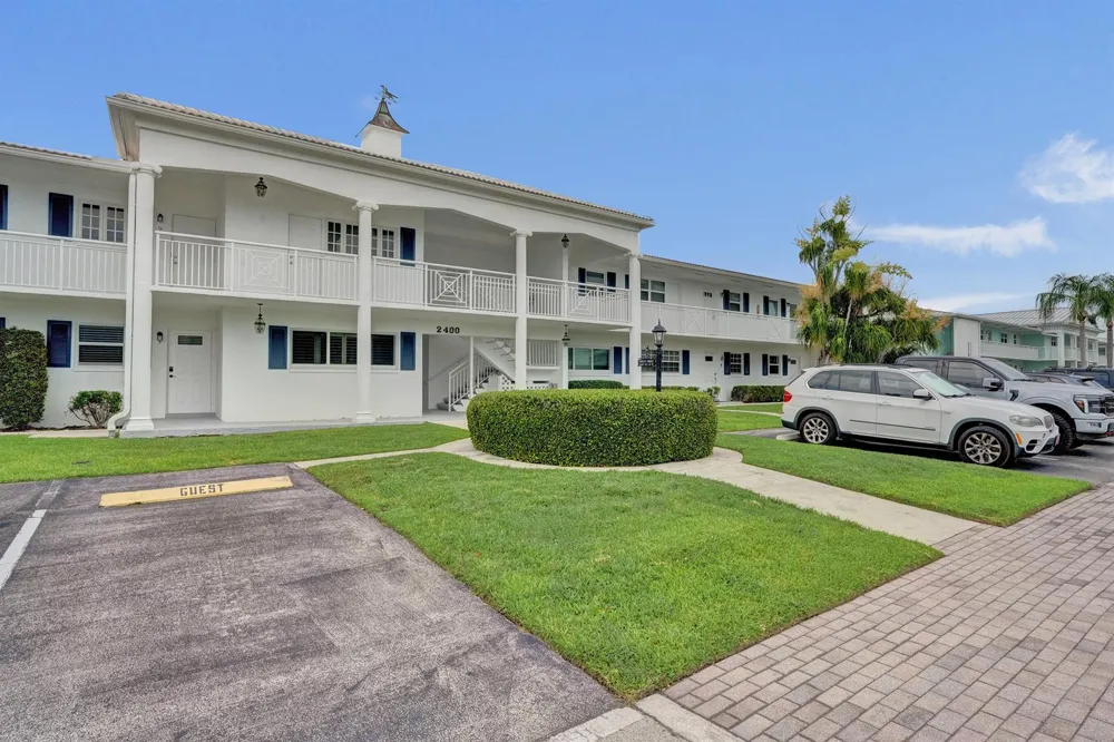 2400 NE 36th Street #10 Lighthouse Point, FL 33064