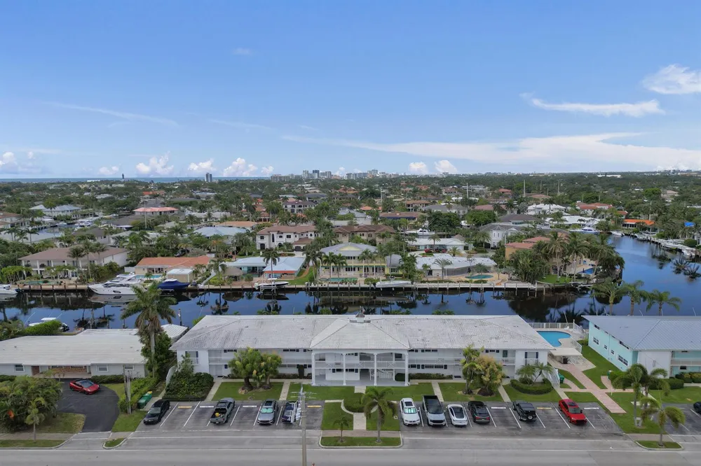 2400 NE 36th Street #10 Lighthouse Point, FL 33064