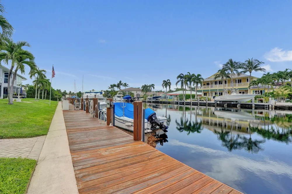 2400 NE 36th Street #10 Lighthouse Point, FL 33064