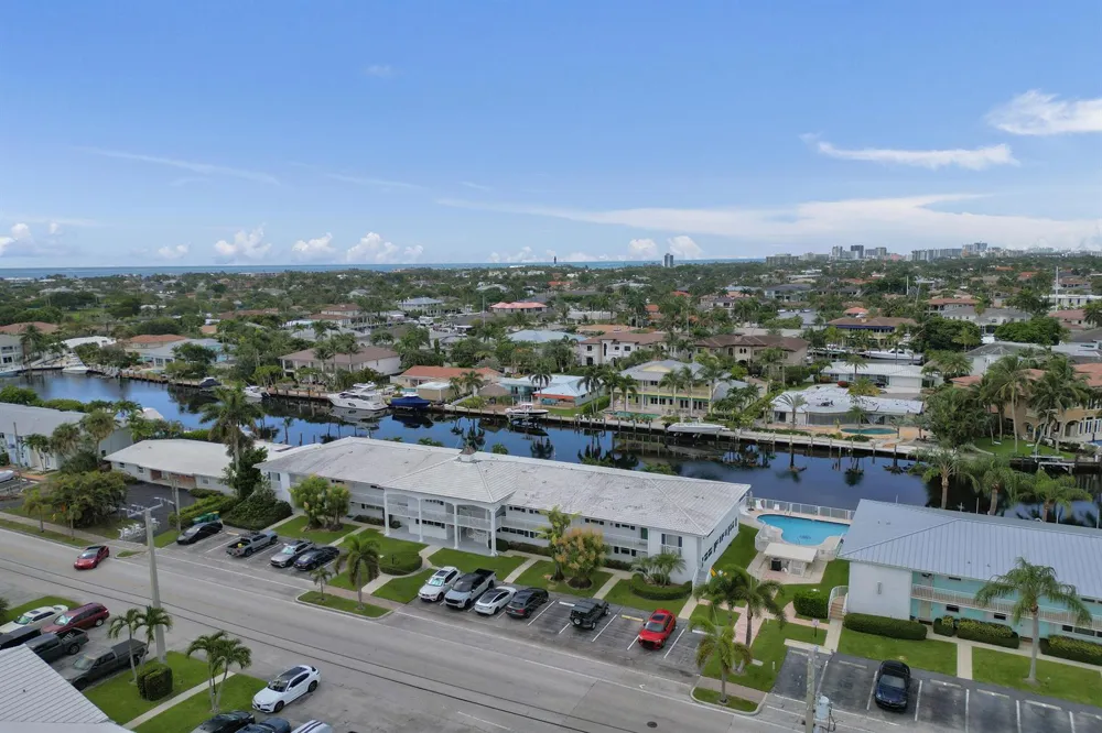 2400 NE 36th Street #10 Lighthouse Point, FL 33064