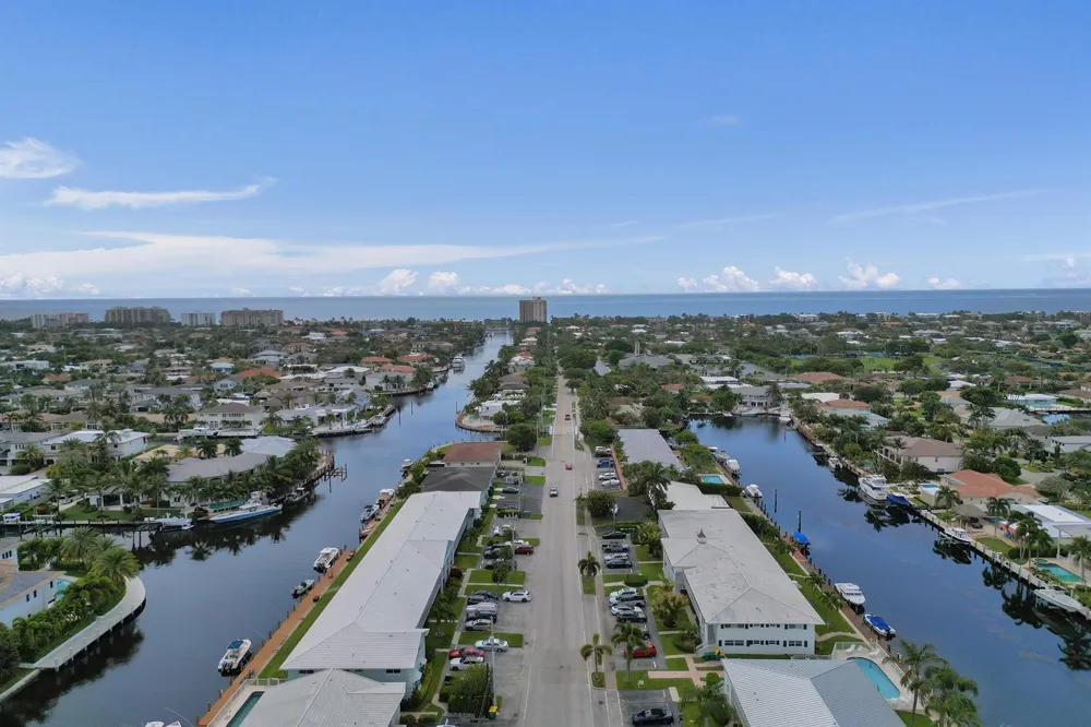 2400 NE 36th Street #10 Lighthouse Point, FL 33064