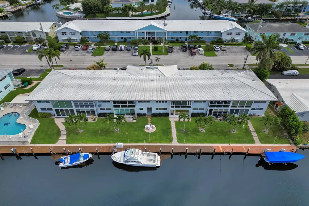 2400 NE 36th Street #10 Lighthouse Point, FL 33064