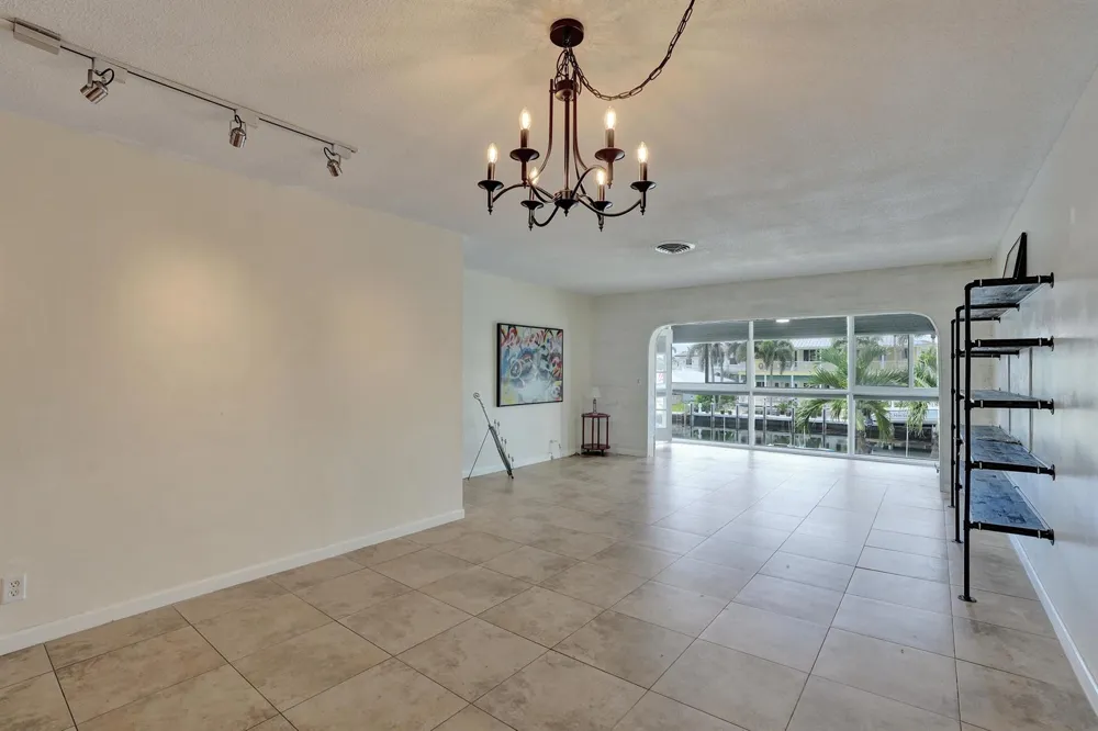 2400 NE 36th Street #10 Lighthouse Point, FL 33064