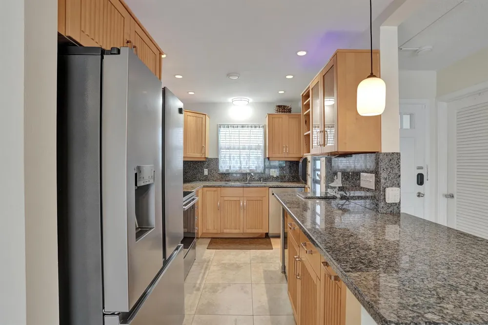 2400 NE 36th Street #10 Lighthouse Point, FL 33064