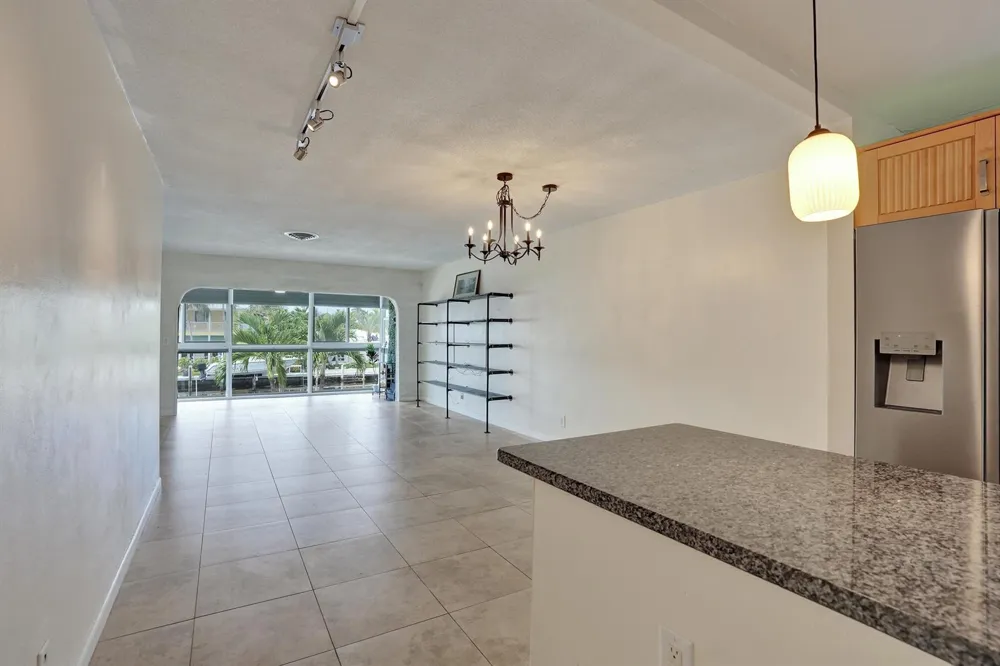 2400 NE 36th Street #10 Lighthouse Point, FL 33064