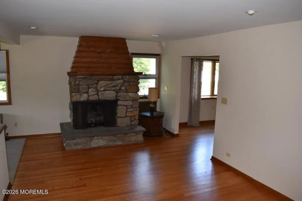 501 Cable Avenue Beachwood, NJ 08722