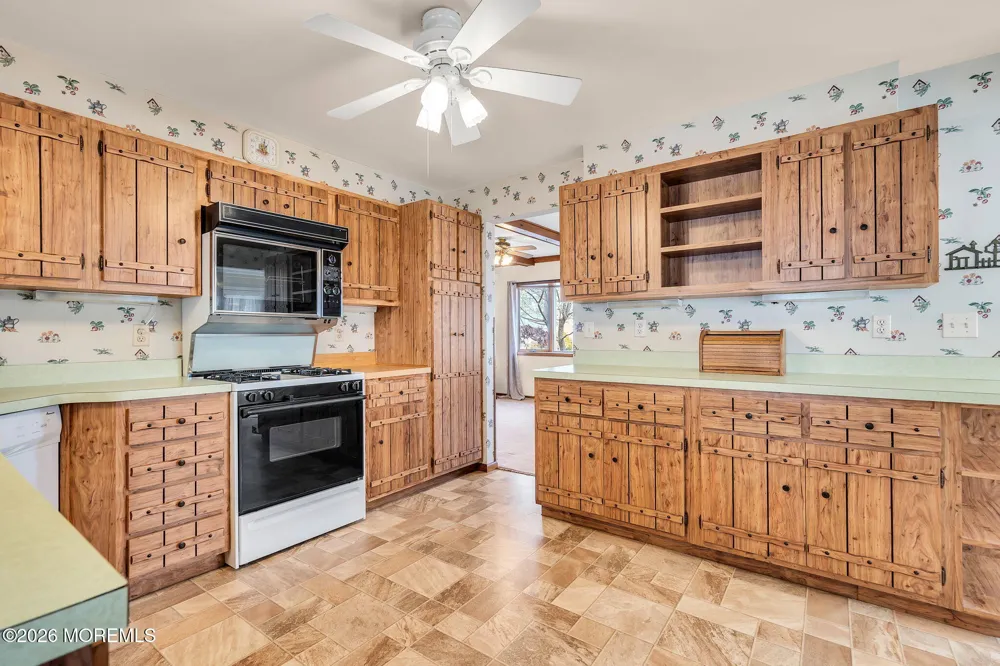 501 Cable Avenue Beachwood, NJ 08722