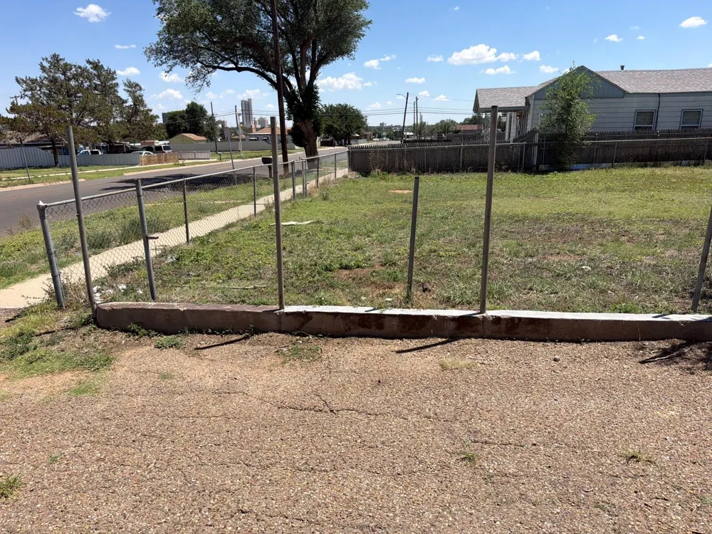 1113 Hughes Street Amarillo, TX 79107