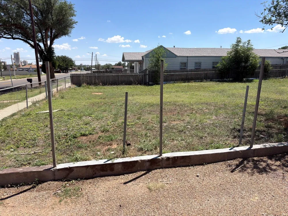 1113 Hughes Street Amarillo, TX 79107