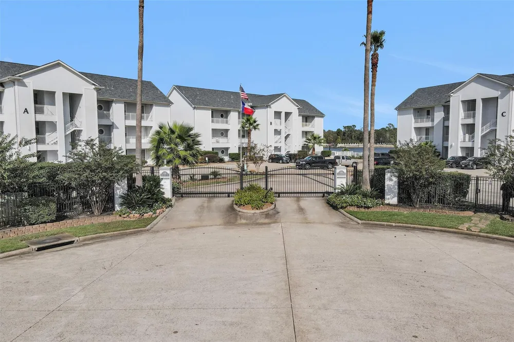 168 Lake Point Boulevard #D 104 Montgomery, TX 77356