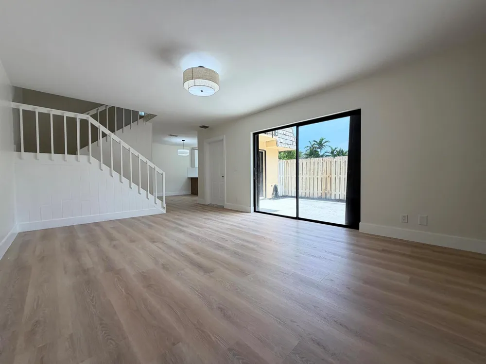 169 Lake Arbor Drive Palm Springs, FL 33461