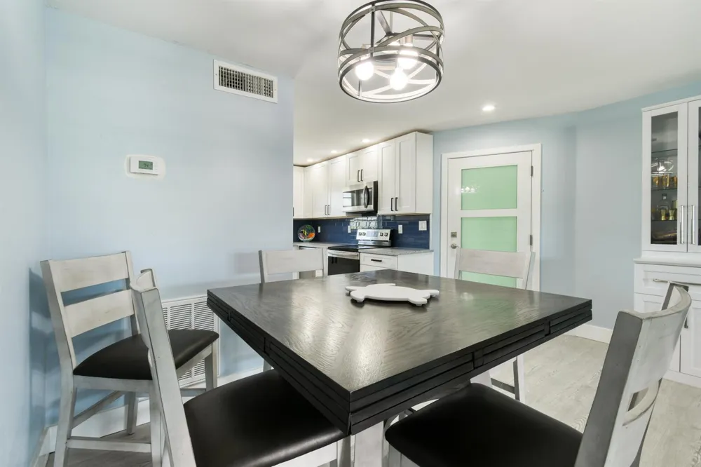 117 Lehane Terrace #211 North Palm Beach, FL 33408