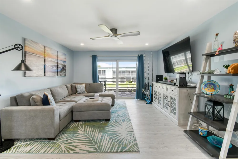 117 Lehane Terrace #211 North Palm Beach, FL 33408