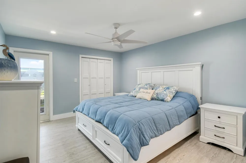 117 Lehane Terrace #211 North Palm Beach, FL 33408