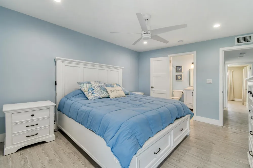 117 Lehane Terrace #211 North Palm Beach, FL 33408