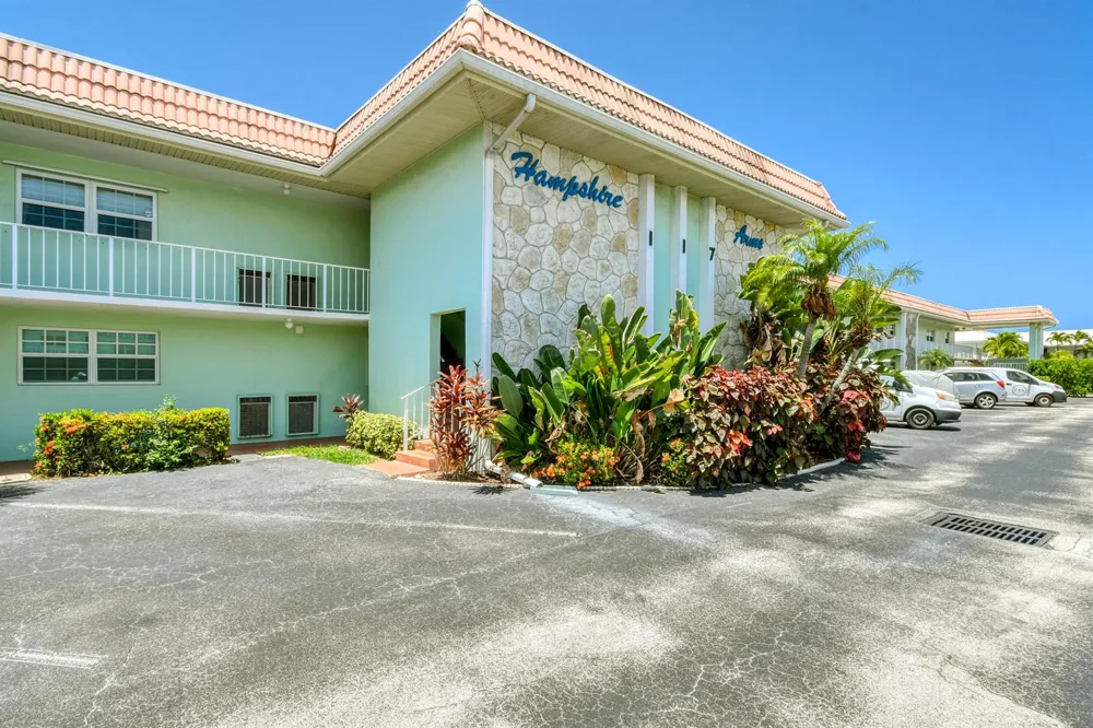 117 Lehane Terrace #211 North Palm Beach, FL 33408