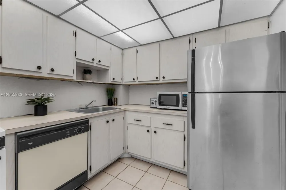 16851 NE 23rd Ave #A516 North Miami Beach, FL 33160