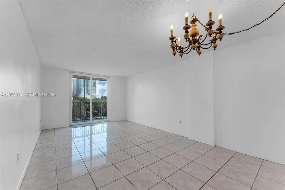 16851 NE 23rd Ave #A516 North Miami Beach, FL 33160