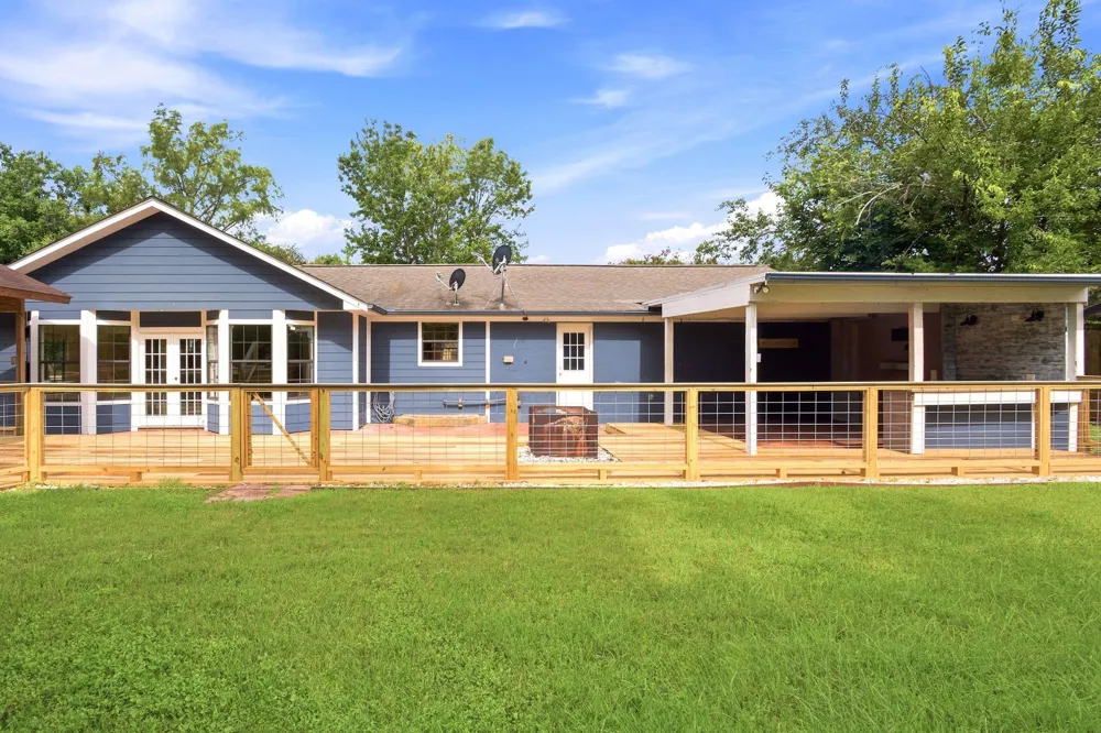 4425 Burditt Street Santa Fe, TX 77510