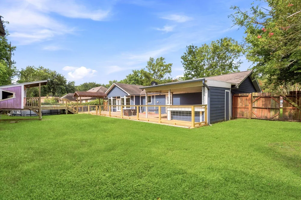 4425 Burditt Street Santa Fe, TX 77510