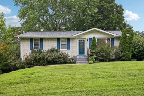 1008 Mayes Dr