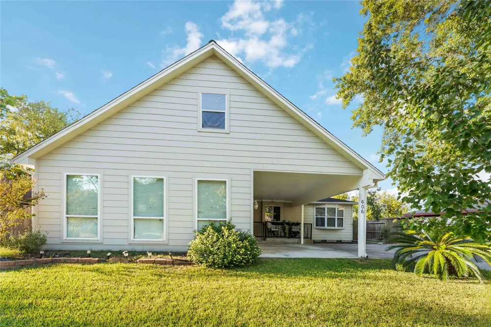 606 Packer Court Webster, TX 77598