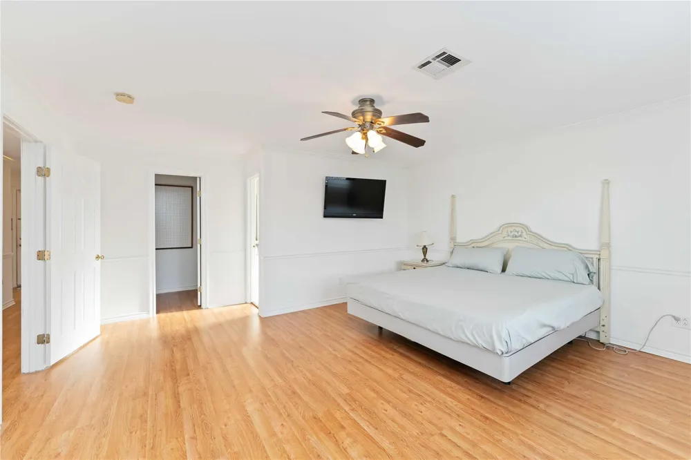 606 Packer Court Webster, TX 77598