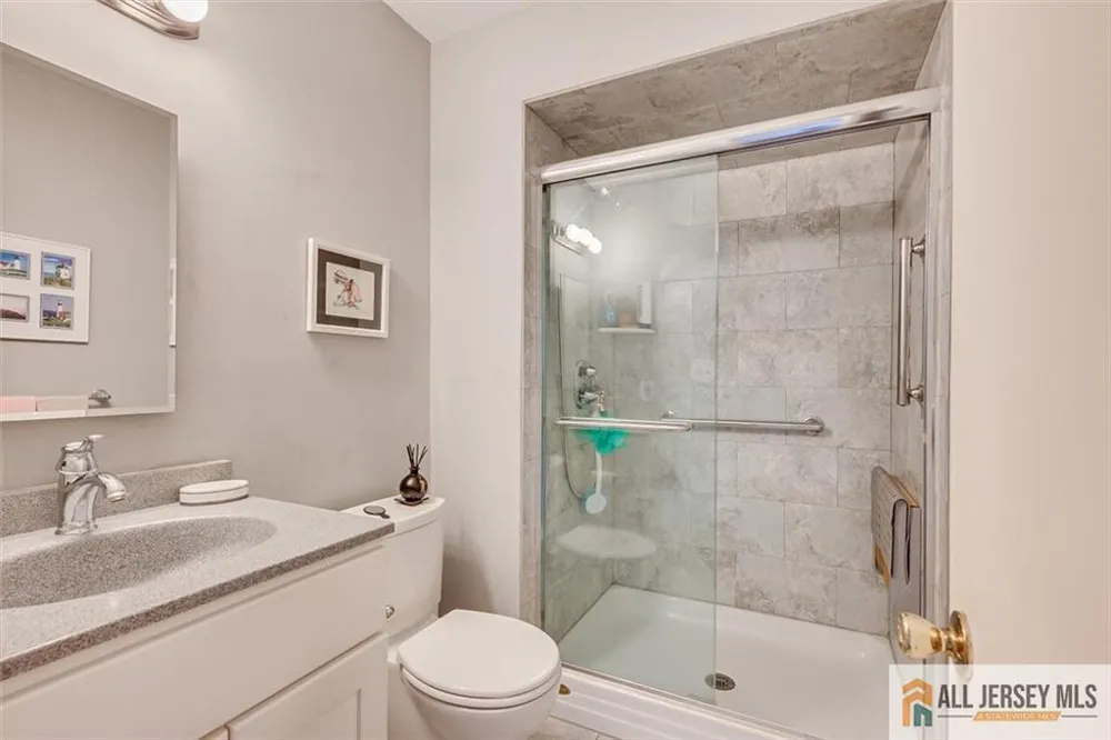 117 Kingsberry Drive Franklin, NJ 08873