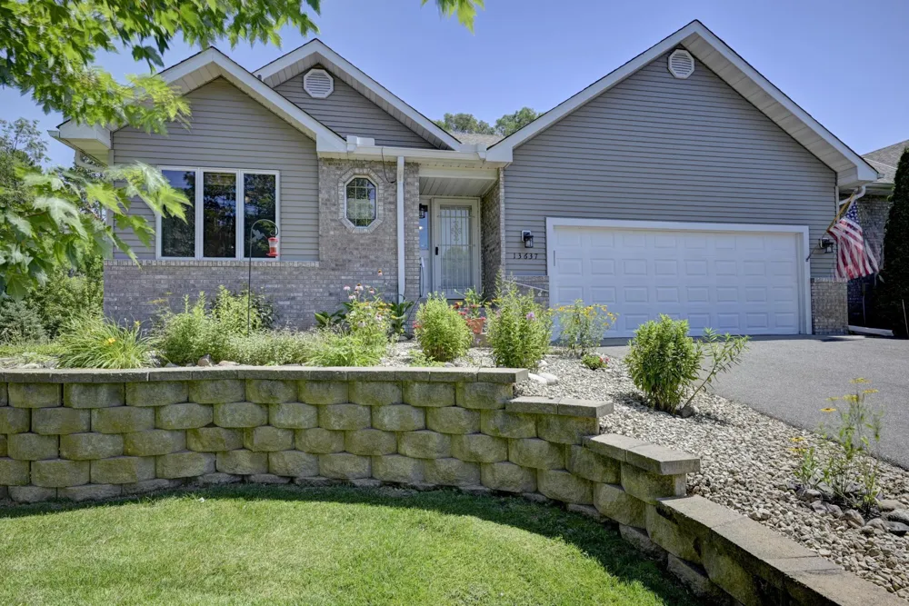 13637 Pierce Street NE Ham Lake, MN 55304