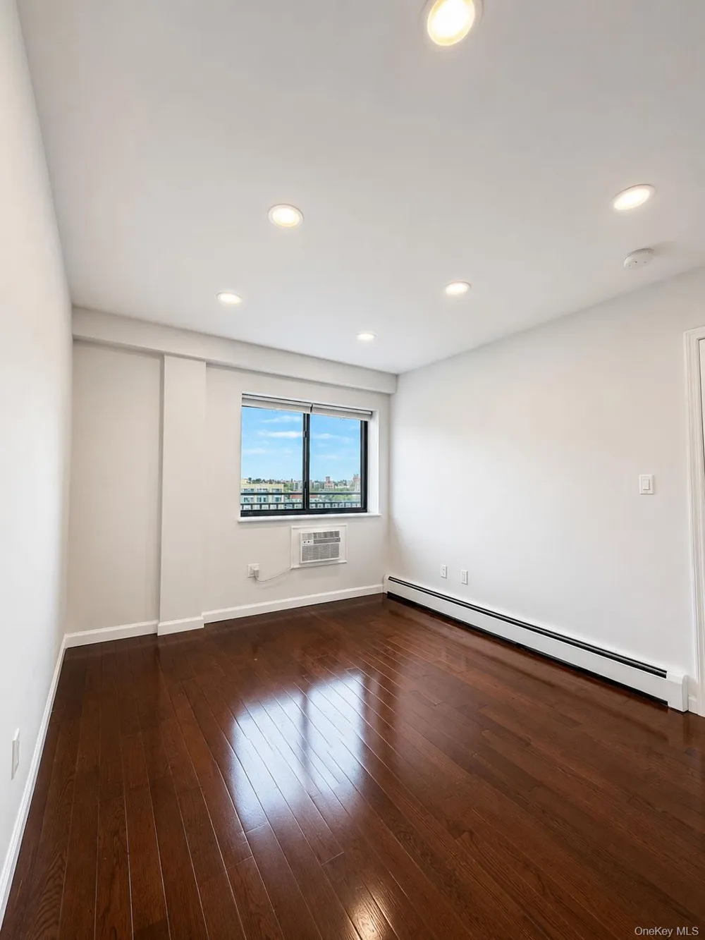 3749 81st Street #7D Jackson Heights, NY 11372