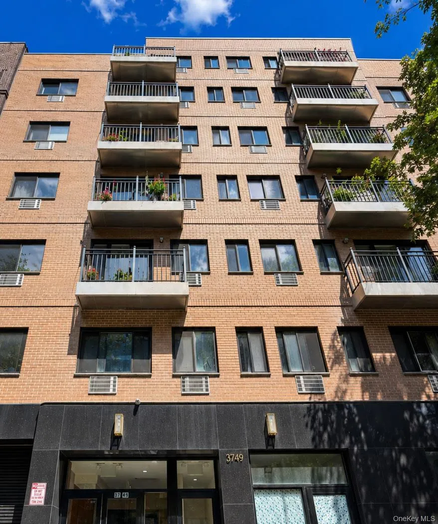 3749 81st Street #7D Jackson Heights, NY 11372