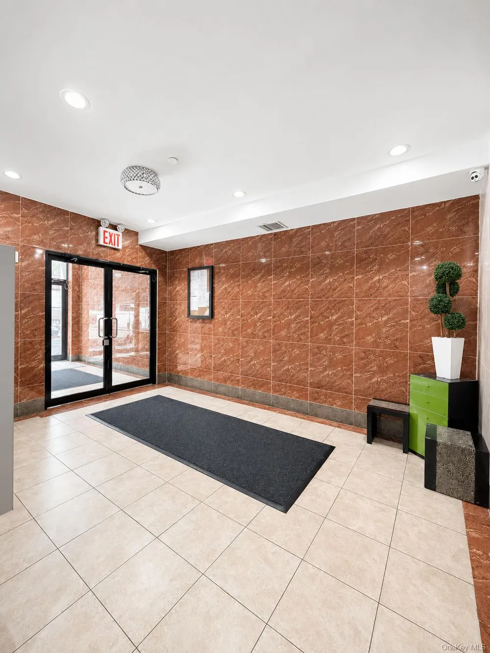 3749 81st Street #7D Jackson Heights, NY 11372