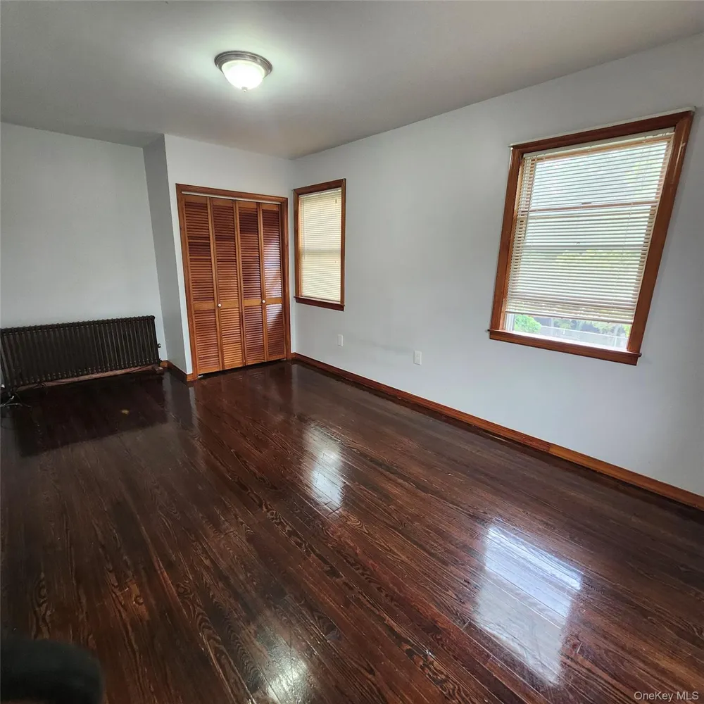 34 Parkside Drive Jericho, NY 11753