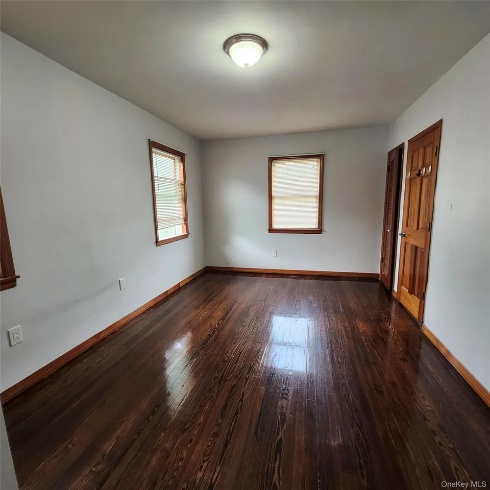 34 Parkside Drive Jericho, NY 11753