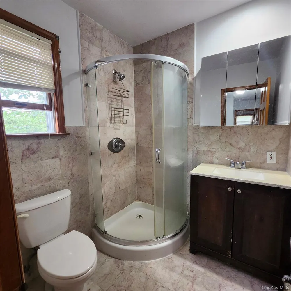 34 Parkside Drive Jericho, NY 11753