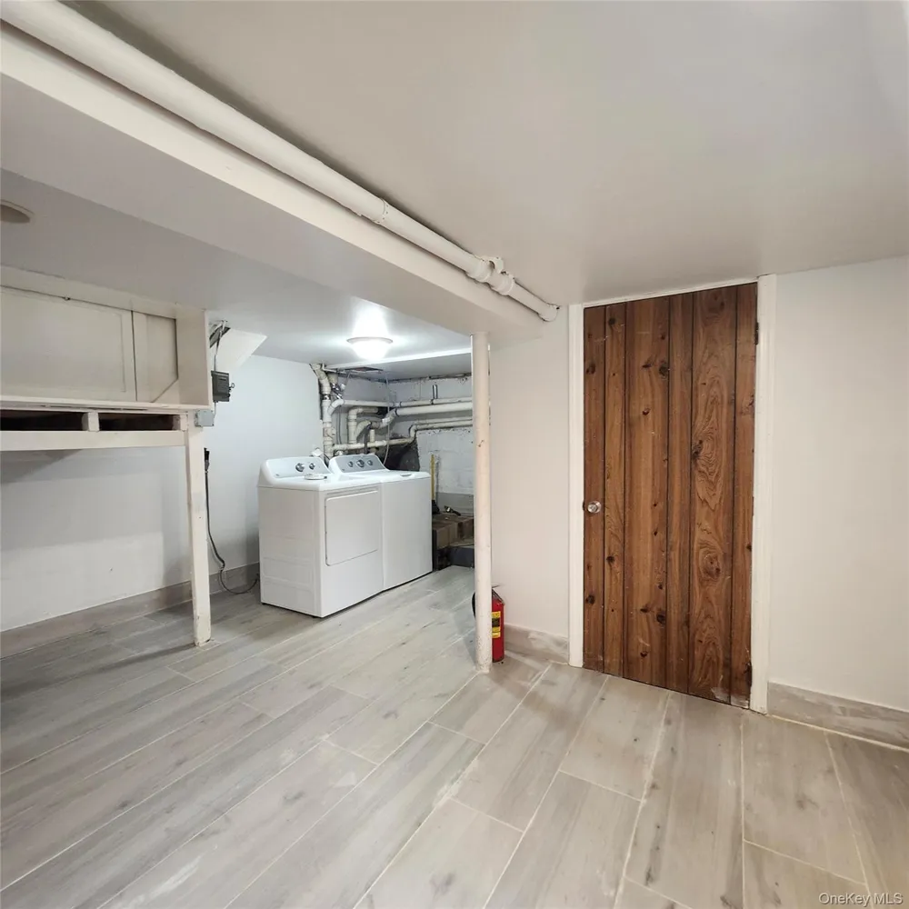 34 Parkside Drive Jericho, NY 11753