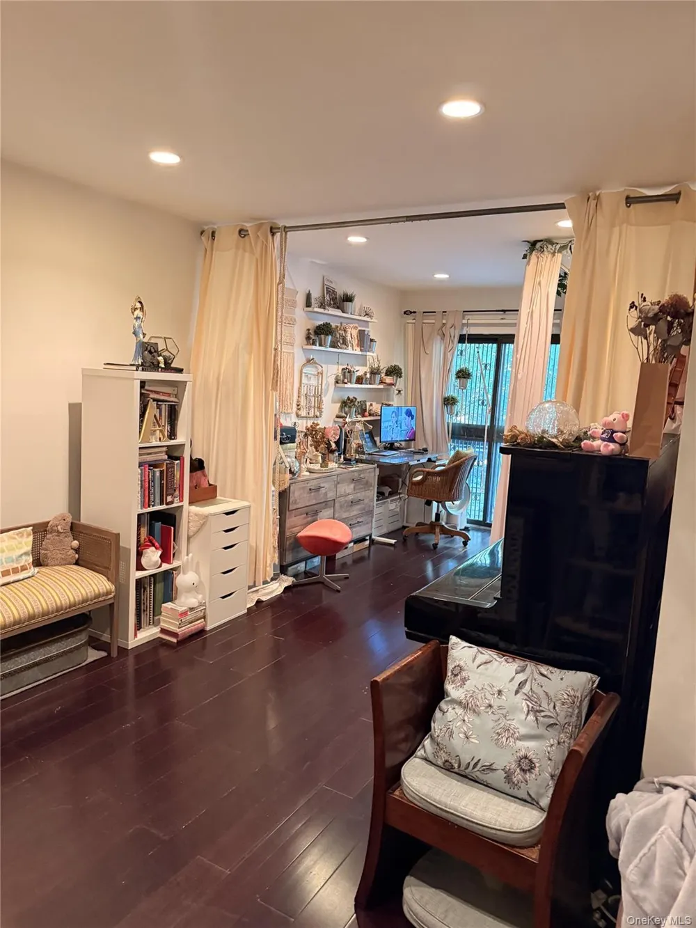 303 121st Street #116 College Point, NY 11356