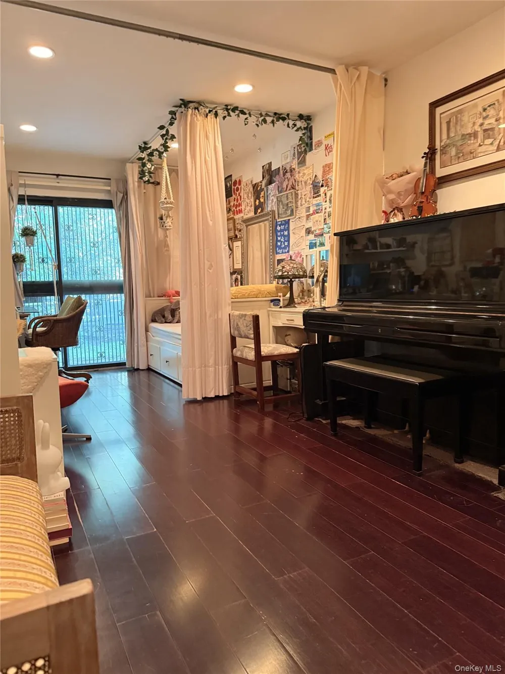 303 121st Street #116 College Point, NY 11356