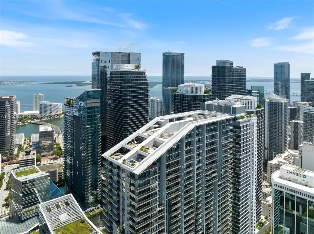 88 SW 7th St #PH 4303 Miami, FL 33130